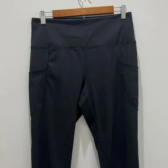 Free People Movement High Rise Black Leggings size Large with side Pockets - Picture 2 of 10